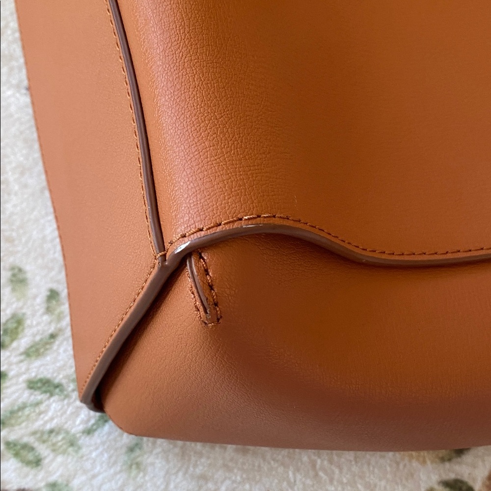 Marc Jacobs Brown Leather Tote Bag - Picture 8 of 11